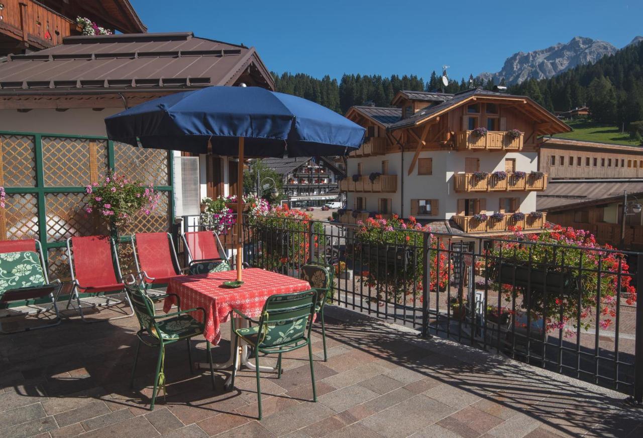Dolomiti Hotel Cozzio Madonna di Campiglio Exterior photo