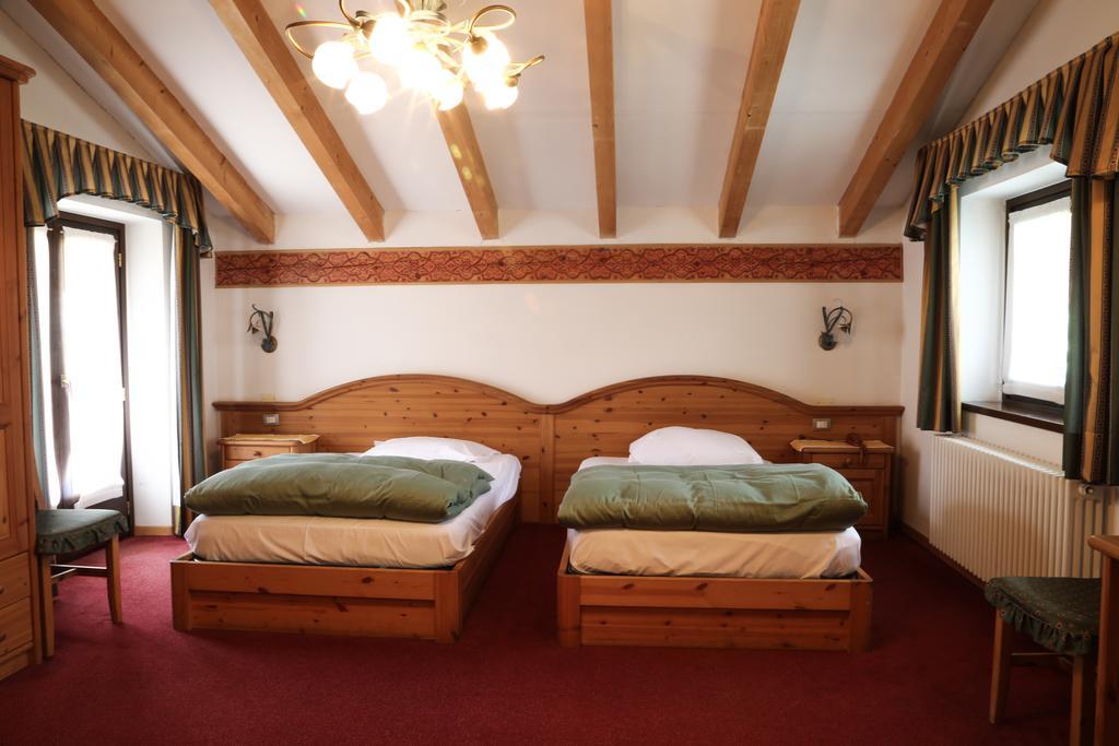 Dolomiti Hotel Cozzio Madonna di Campiglio Room photo